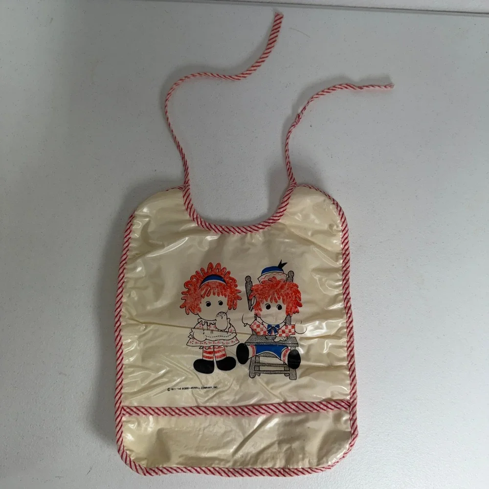 Vintage 1977 OS Raggedy Ann Andy Bib Vinyl Terry Pocket Cream Red Bobbs-Merrill